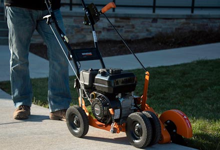 Generac 9 inch Edger in action