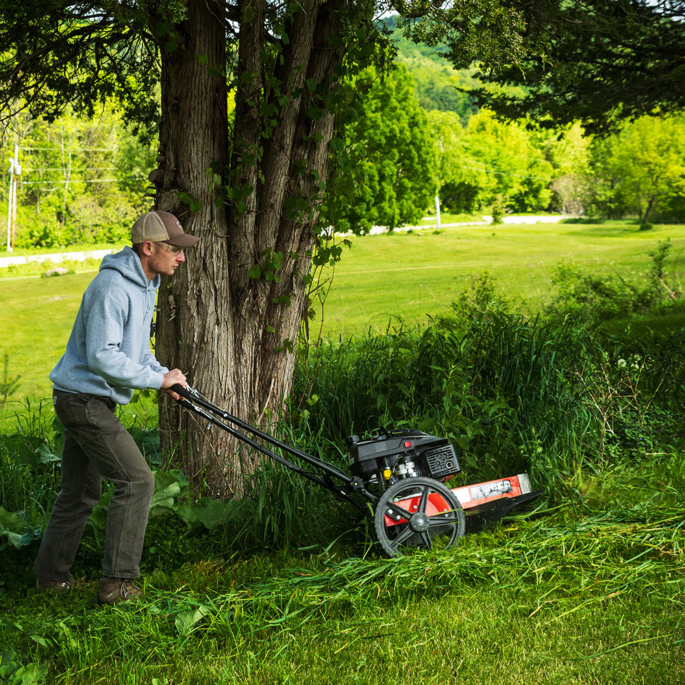 83-Year-Old Man Mowing Lawns Gets New Truck from One of His