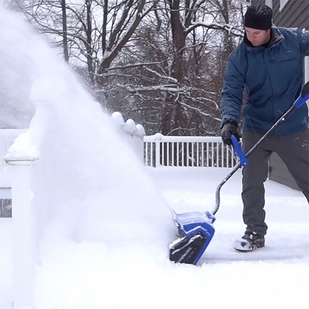 24 Heavy-Duty Vehicle Snow Brush/Scraper